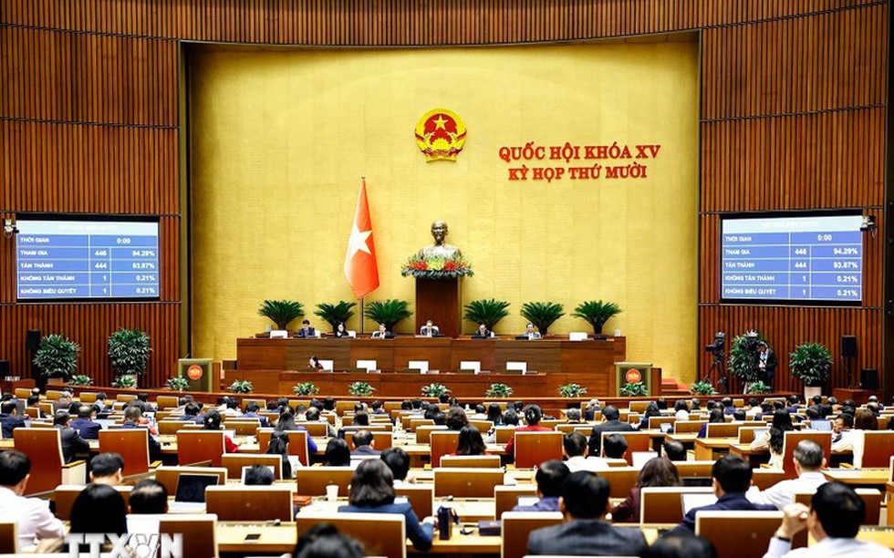 Thông qua Nghị quyết thí điểm cơ chế, chính sách đặc thù cho 3 thành phố lớn