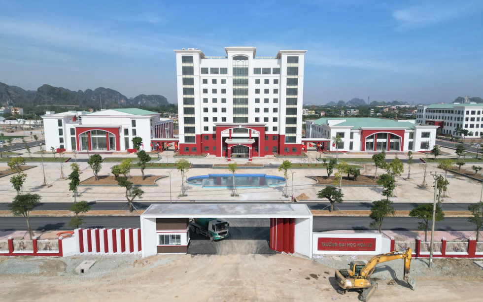 Chưa đầy 1 tuần nữa, trường đại học nghìn tỷ bỏ hoang gần 2 thập kỷ chính thức khánh thành