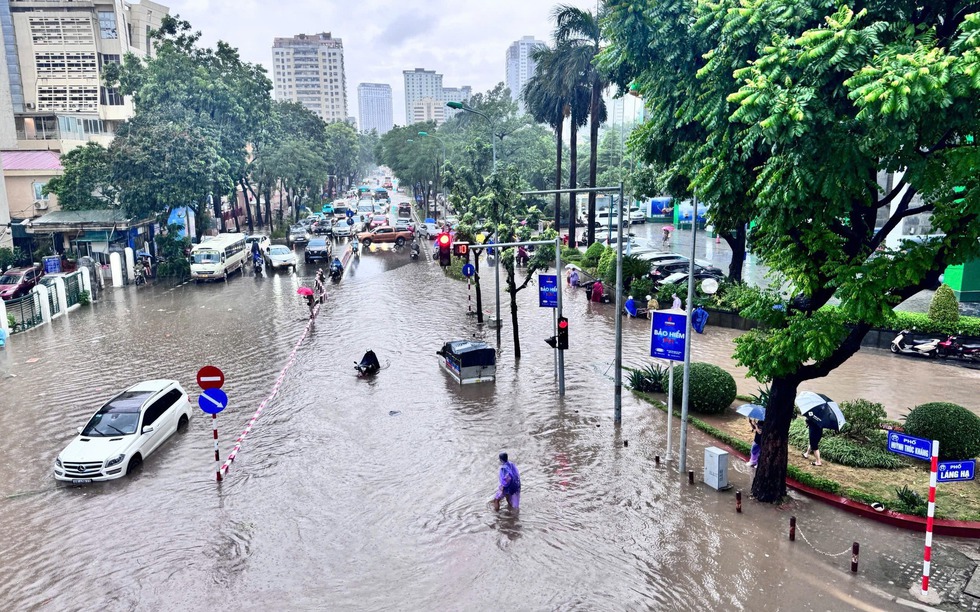 Hà Nội dự kiến đầu tư gần 6.000 tỷ cho các công trình khẩn cấp chống mưa bão