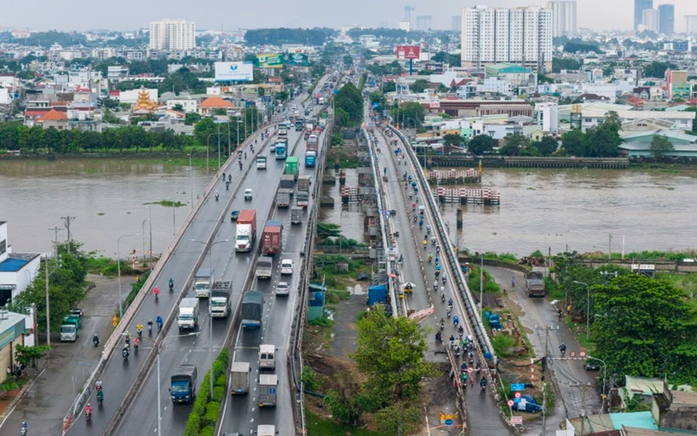 Cầu vượt sông 9.000 tấn áp dụng kỳ tích Việt Nam sắp thông xe trở lại