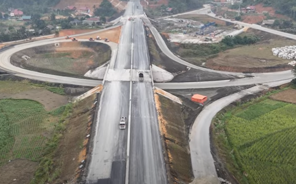 2 ngày nữa, chính thức thông xe tuyến cao tốc Tuyên Quang - Hà Giang, rút ngắn kết nối từ 4 giờ còn chưa đầy 1 giờ