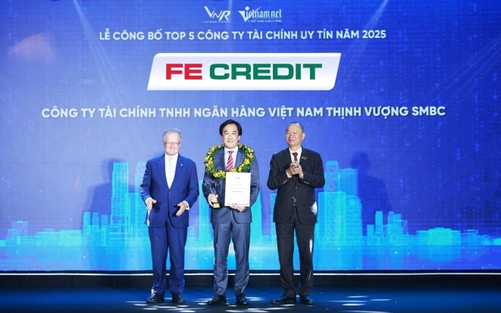 FE Credit ghi dấu ấn với loạt giải thưởng