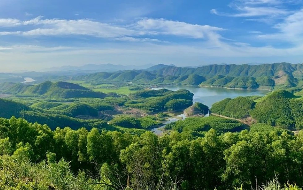 Thành phố trẻ nhất Việt Nam sẽ hình thành cụm du lịch sinh thái thể thao tại khu vực núi hoang sơ cao 850m với mực nước biển