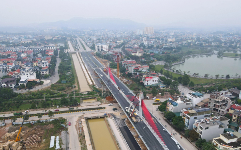 Ngày mai, tỉnh Thanh Hóa chính thức thông xe cây cầu dây văng đầu tiên