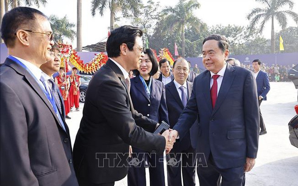 Chủ tịch Quốc hội dự Lễ khởi công Dự án Trục Đại lộ Cảnh quan sông Hồng