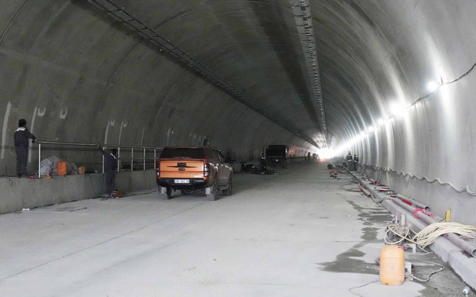 Sắp thông xe hầm xuyên núi kết nối 2 tỉnh hẹp ngang của Việt Nam