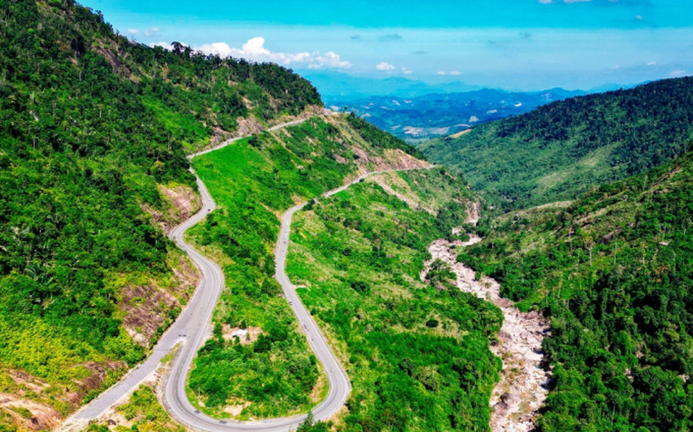 Hôm nay, chính thức thông xe cung đèo hiểm trở dài bậc nhất Việt Nam, rút ngắn 1/3 quãng đường Nha Trang - Đà Lạt