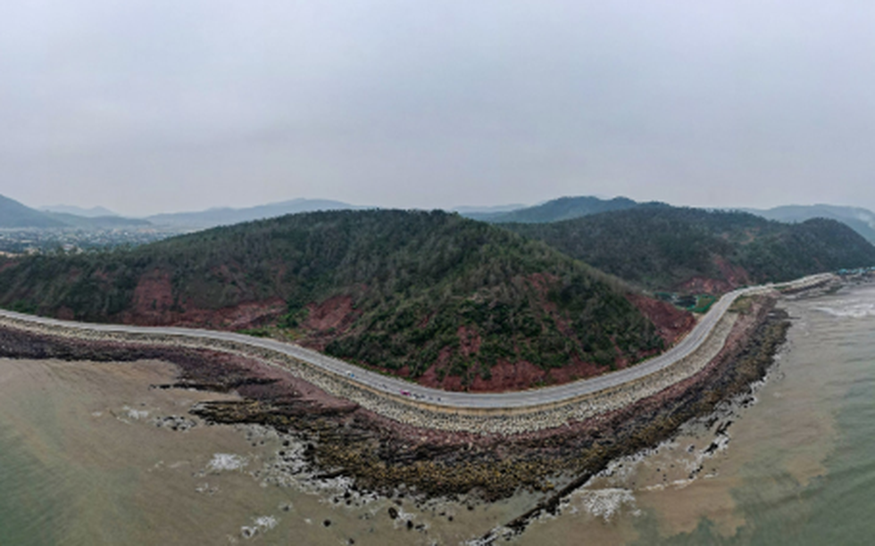 Sắp thông xe tuyến đường ven biển gần 5.000 tỷ tại tỉnh được mệnh danh là ‘Việt Nam thu nhỏ’