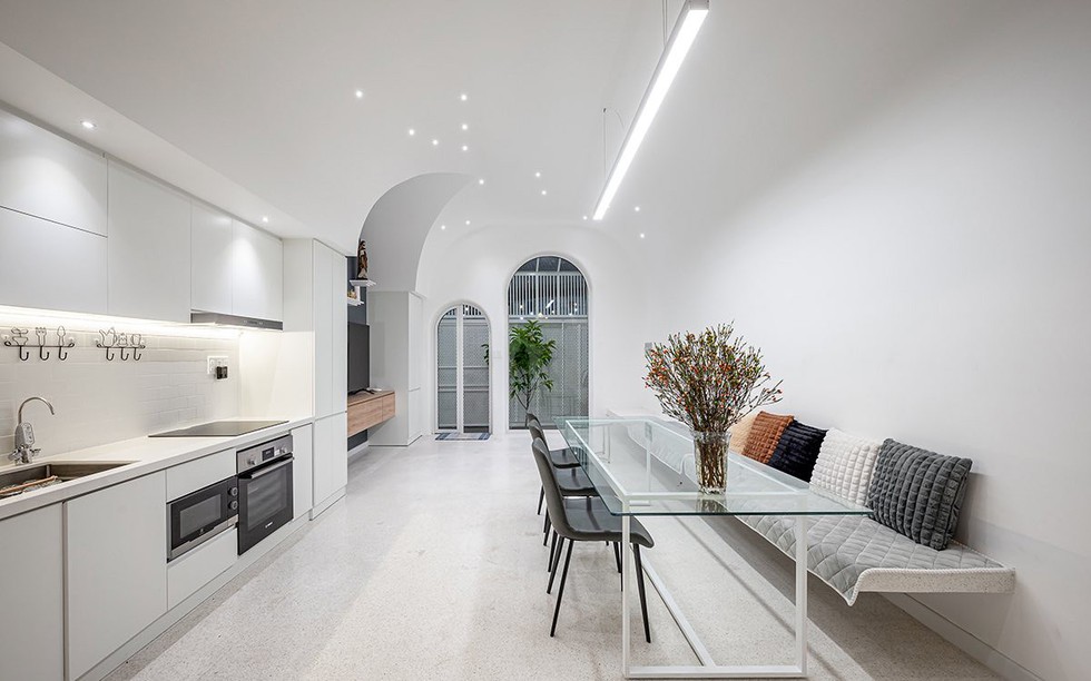 Không gian an trú của 3 anh chị em giữa lòng Sài Gòn: Ẩn mình như ốc đảo thu nhỏ