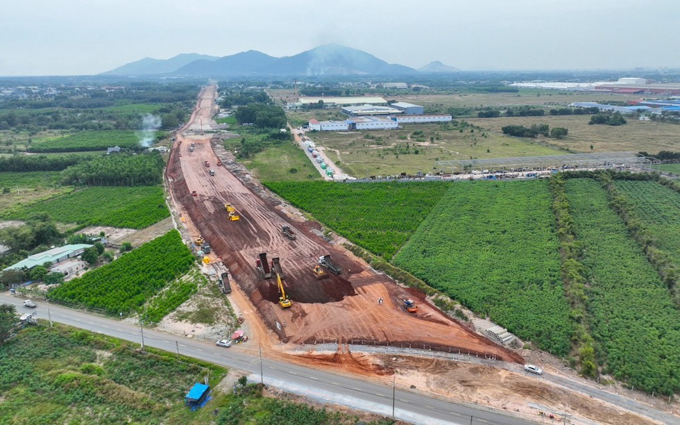 Tuyến cao tốc gần 18.000 tỷ kết nối 2 tỉnh thành giàu nhất Việt Nam vừa nhận chỉ đạo mới