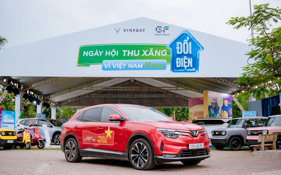 Chủ xe chia sẻ cảm giác phấn khích sau tay lái Vinfast VF 8