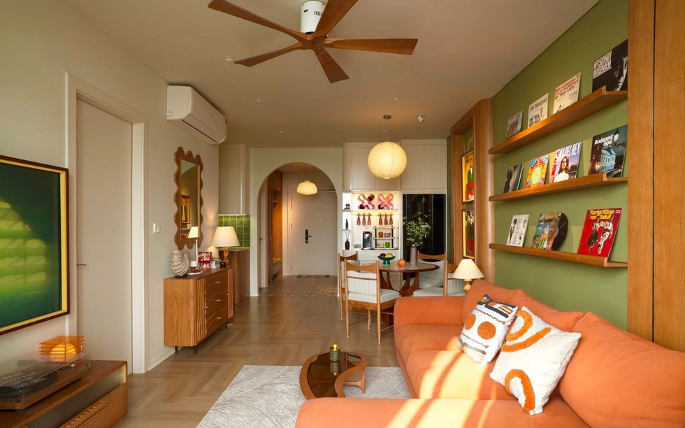 Tổ ấm 77m2 đậm tính nghệ sĩ: Căn hộ nhỏ mang hơi thở Địa Trung Hải và mid-century