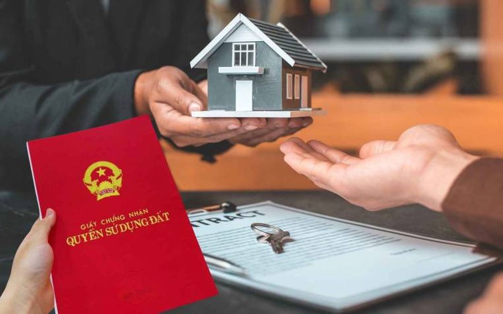 Từ giờ, sổ đỏ chỉ ghi tên vợ hoặc chồng, người còn lại có quyền lợi gì không?