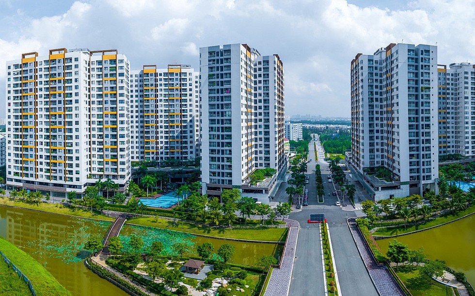 ĐHĐCĐ 2025: Đòn bẩy tài chính của doanh nghiệp địa ốc - Điểm nóng hay vùng an toàn?