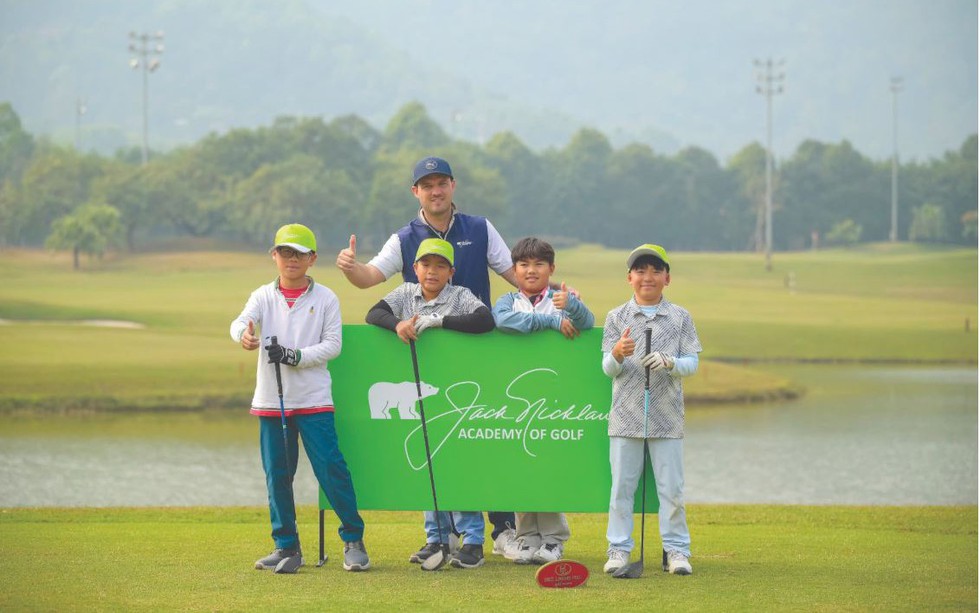 Giám đốc Đào tạo HV Golf Jack Nicklaus: "Tôi mong được thấy nhiều golfer trẻ Việt Nam thi đấu trên đấu trường quốc tế!"