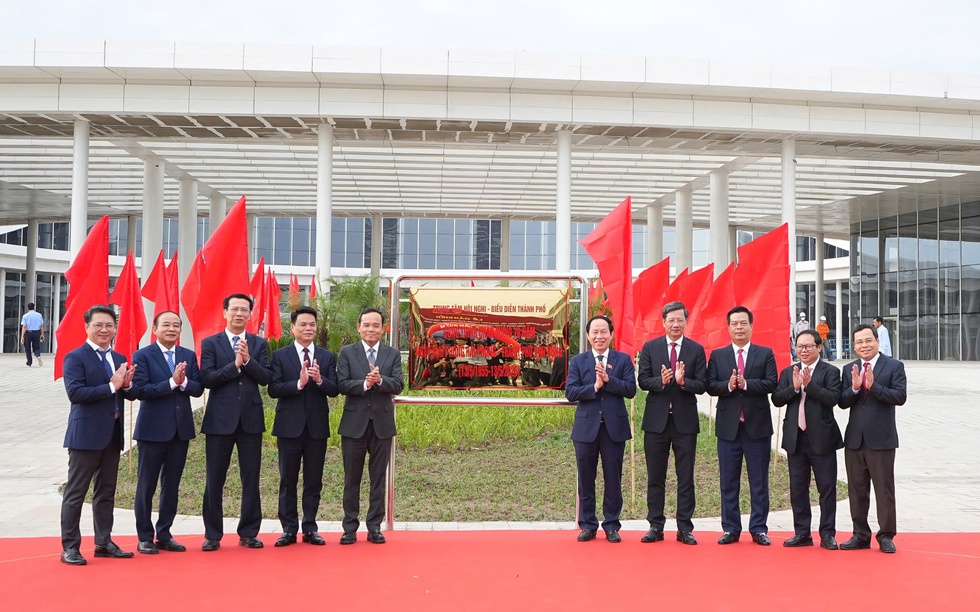 Khởi công, khánh thành loạt dự án mừng kỷ niệm 70 năm Ngày Giải phóng Hải Phòng