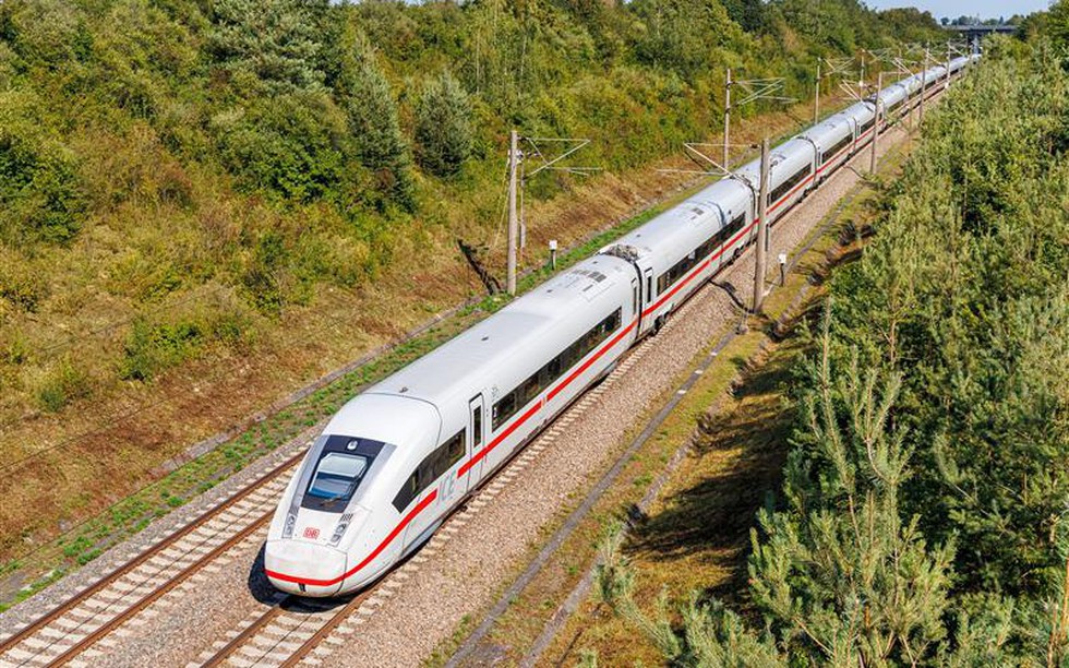 Công ty Vinspeed đăng ký đầu tư dự án đường sắt cao tốc Bắc - Nam