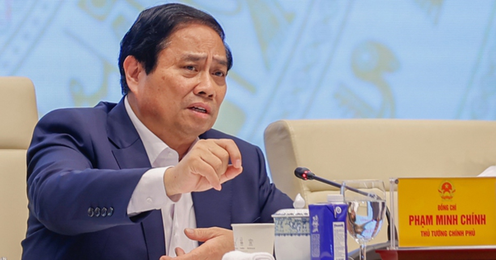 Thủ tướng: Cương quyết cắt bỏ các thủ tục rườm rà, gây phiền hà cho người dân và doanh nghiệp