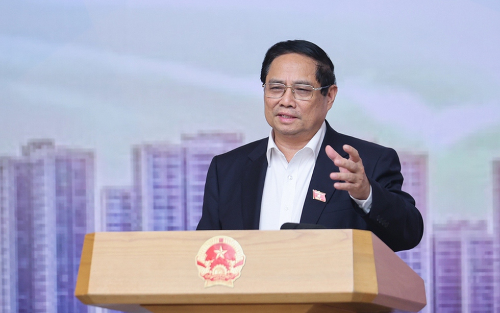 Thủ tướng Chính phủ: Khẩn trương ban hành chính sách đánh thuế bất động sản