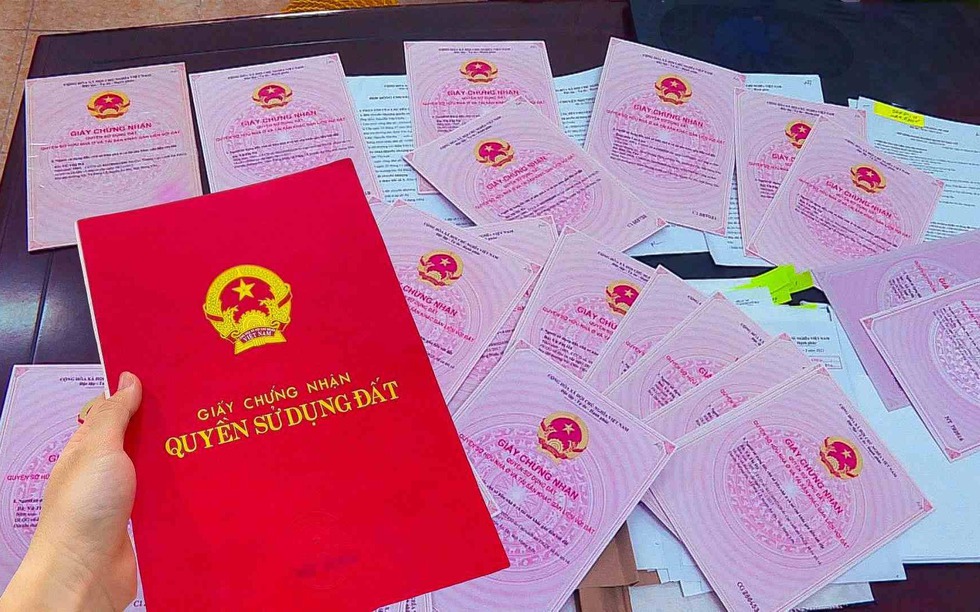 Từ giờ, có 3 trường hợp không thể sang tên sổ đỏ dù mua nhà đất đã công chứng xong