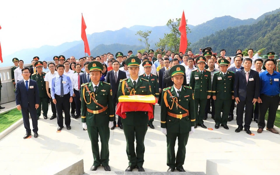 Tự hào, thiêng liêng lễ thượng cờ A Pa Chải - Cực tây tổ quốc