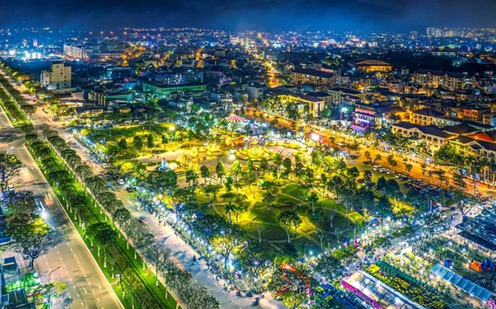 Quảng trường lớn nhất khu vực Tây Bắc thành phố đáng sống nhất Việt Nam sắp được 'lên đời'