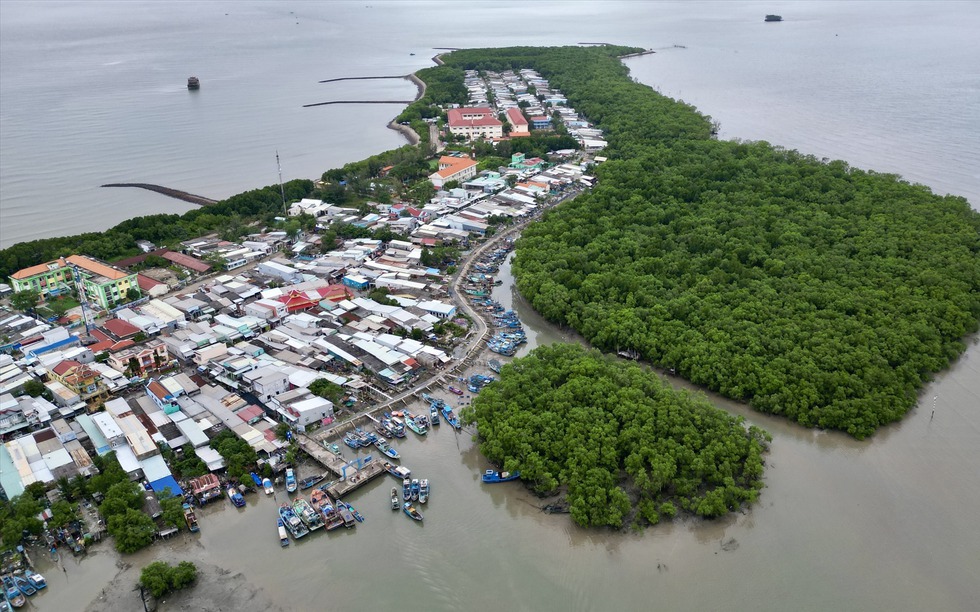 Đô thị đặc biệt của Việt Nam có 1 xã không sáp nhập và không đổi tên, được hưởng chính sách hỗ trợ riêng biệt