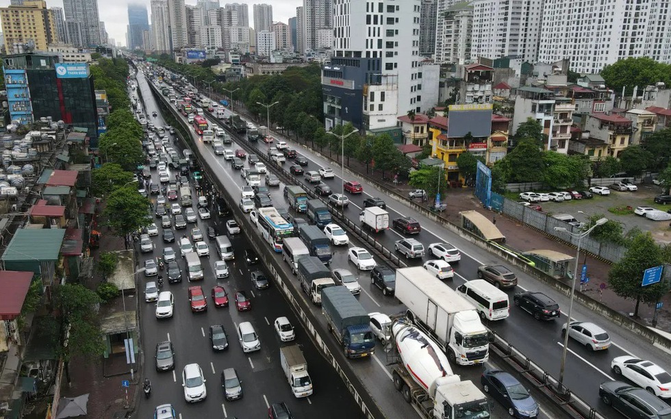 Hà Nội muốn trích 6,5% phí sử dụng đường bộ cao tốc để chi cho hoạt động dịch vụ