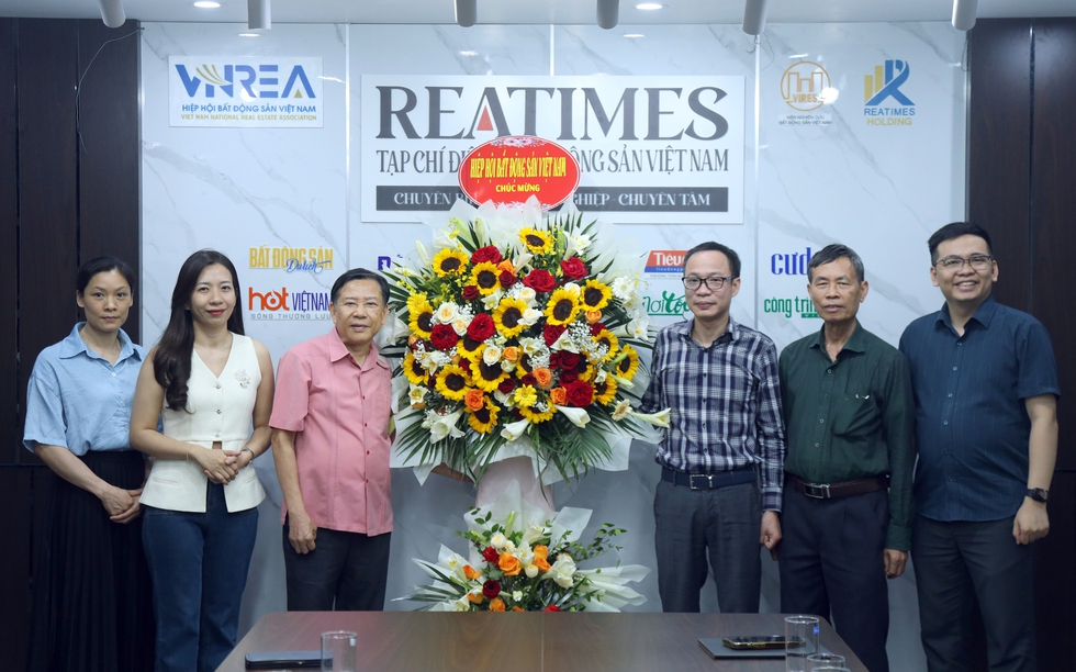 Chủ tịch VNREA chúc mừng Tạp chí điện tử Bất động sản Việt Nam nhân kỷ niệm 100 năm Ngày Báo chí Cách mạng Việt Nam