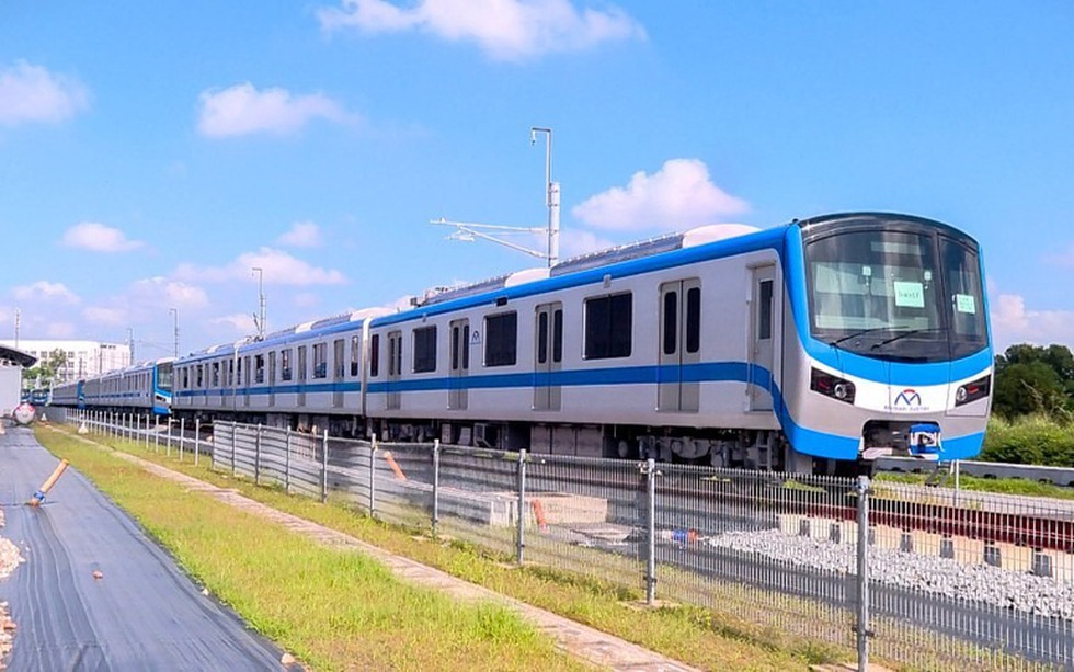 Sau 15 năm, tuyến đường sắt 'mắc kẹt' lâu nhất TP. HCM chính thức chạm mốc lịch sử