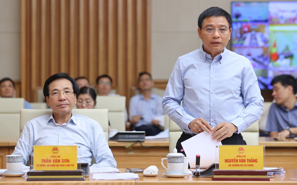 Giải ngân đầu tư công mới đạt 32%: Bộ Tài chính cảnh báo nguy cơ không đạt mục tiêu cả năm