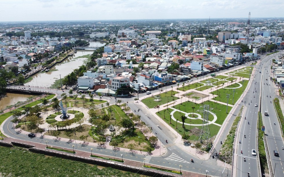 Trước khi ‘về một nhà’ cùng tỉnh sở hữu nóc nhà Nam Bộ, tỉnh này kêu gọi nhà đầu tư cho hai dự án hơn 1,3 tỷ USD