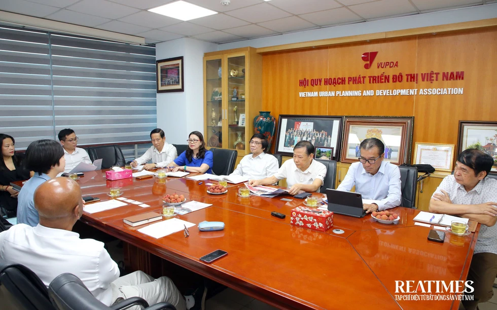 VNREA, VUPDA, ACVN và Công ty TNHH MMI ASIA họp bàn về hợp tác tổ chức Triển lãm EXPO REAL Châu Á Thái Bình Dương 2026