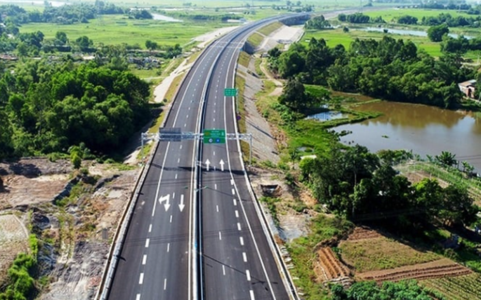 Đèo Cả thi công dự án cao tốc Bắc - Nam làm nứt 16 nhà dân, Bộ Xây dựng nói gì?