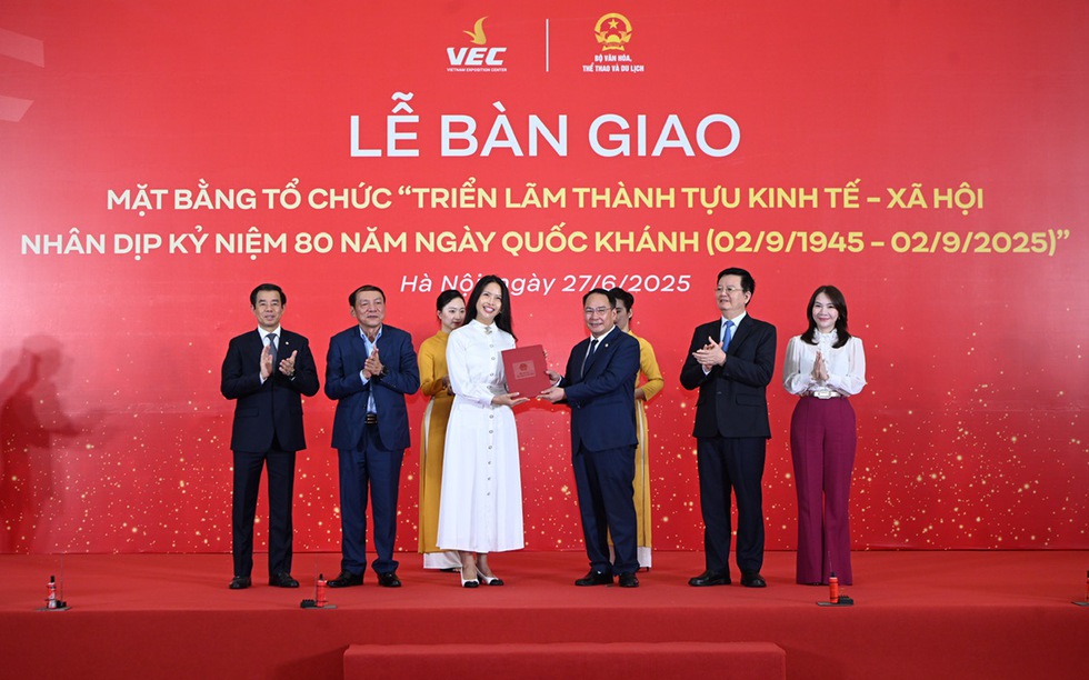 Vingroup bàn giao mặt bằng Triển lãm thành tựu kinh tế - xã hội kỷ niệm 80 năm ngày Quốc khánh
