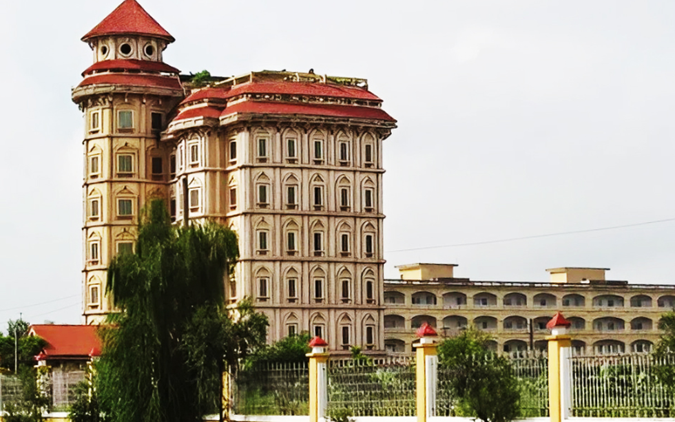 Cảnh hoang vắng tại ngôi trường đại học hơn 10ha vừa bị Bộ Giáo dục đình chỉ hoạt động