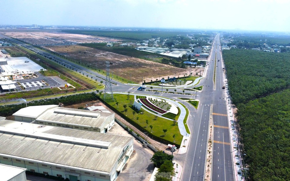Khánh thành con đường chiến lược nối thẳng khu công nghiệp xanh đầu tiên, hiện đại nhất Việt Nam