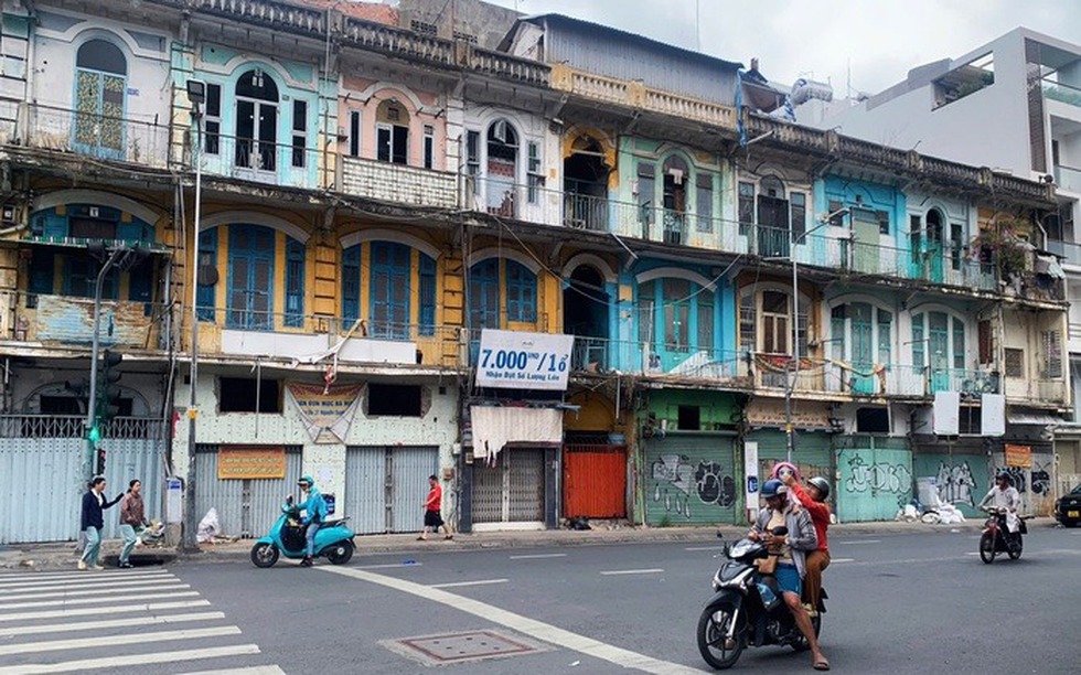 Hai năm rời chung cư cũ 50 năm tuổi, người dân TP. HCM vẫn chưa được bồi thường
