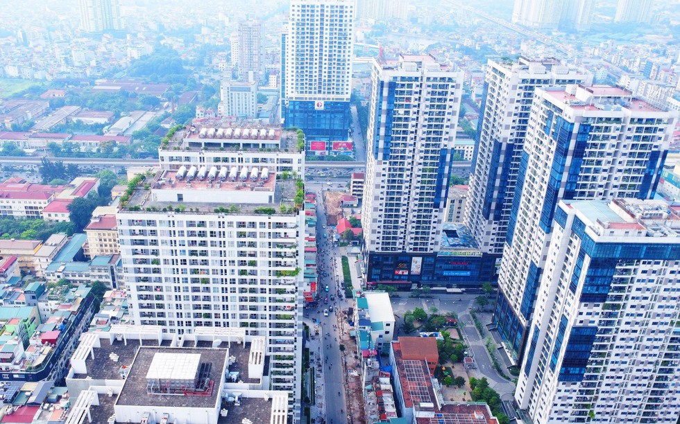 Con đường dài 1,1km "gánh" 20 toà chung cư ở Hà Nội đang được mở rộng
