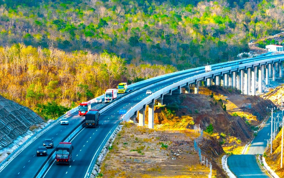 Đề án 13 tuyến cao tốc sắp thu phí: Người dân có thể phải trả tới 1.300 đồng/km