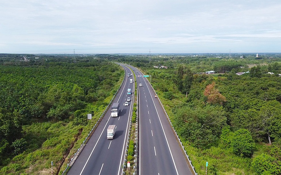 Cao tốc TP. HCM - Long Thành đóng một phần để sửa chữa trong một tháng