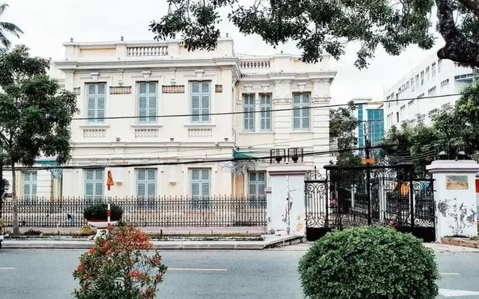 Dinh thự của vị công tử từng tiêu hết 5 tấn vàng: Hơn 100 năm vẫn lộng lẫy, không gian sống chứng minh cho cuộc sống xa xỉ