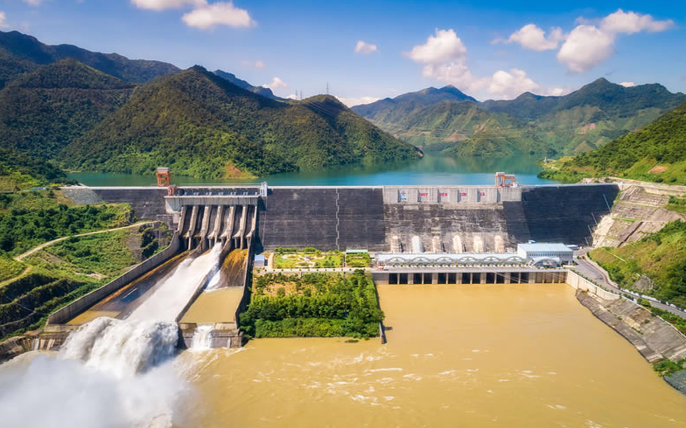 Di dời 20.000 hộ dân để xây dựng nhà máy thủy điện công suất gấp 1,25 lần thủy điện Hòa Bình, vốn đầu tư hơn 60.000 tỷ