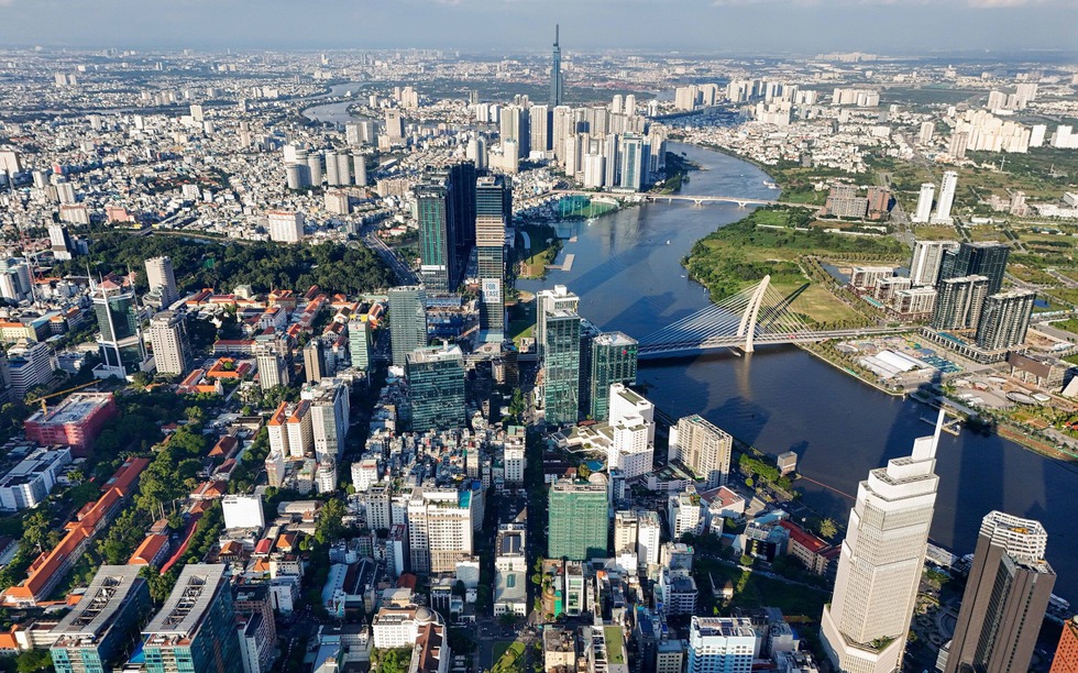 Bất động sản sau sáp nhập: Nơi 'sốt đất' tăng 40%, nơi đóng băng thanh khoản