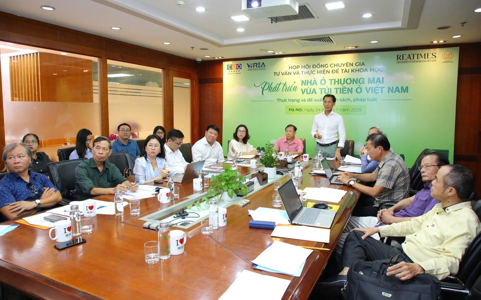 Họp Hội đồng tư vấn và thực hiện đề tài khoa học “Phát triển nhà ở thương mại vừa túi tiền ở Việt Nam: Thực trạng và đề xuất chính sách, pháp luật”