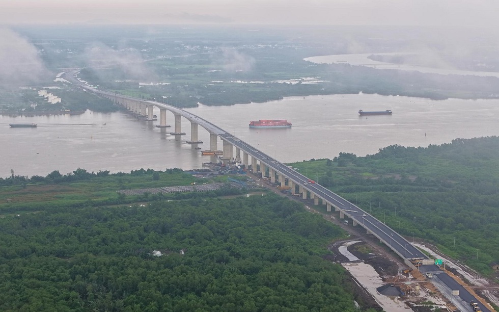 Chỉ ít tuần nữa, cầu lớn nhất vành đai chiến lược của Đông Nam Bộ chính thức thông xe