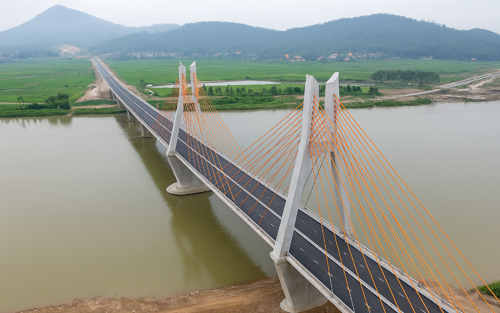 Sắp khánh thành cây cầu dây văng 1.500 tỷ kết nối Bắc Ninh - Hải Phòng