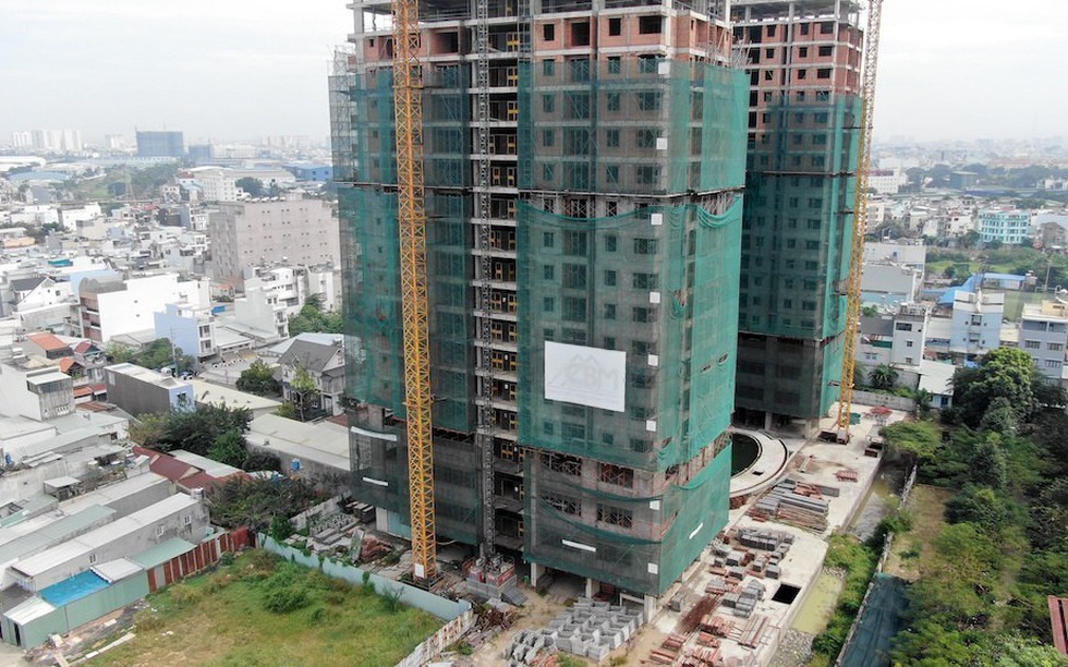 Dự án chung cư bỏ hoang 6 năm tại TP. HCM: Chủ đầu tư hầu tòa, lừa đảo gần 500 tỷ của cư dân