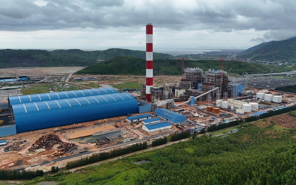 EVN đốt dầu thành công nhà máy điện dùng công nghệ hiện đại nhất Việt Nam