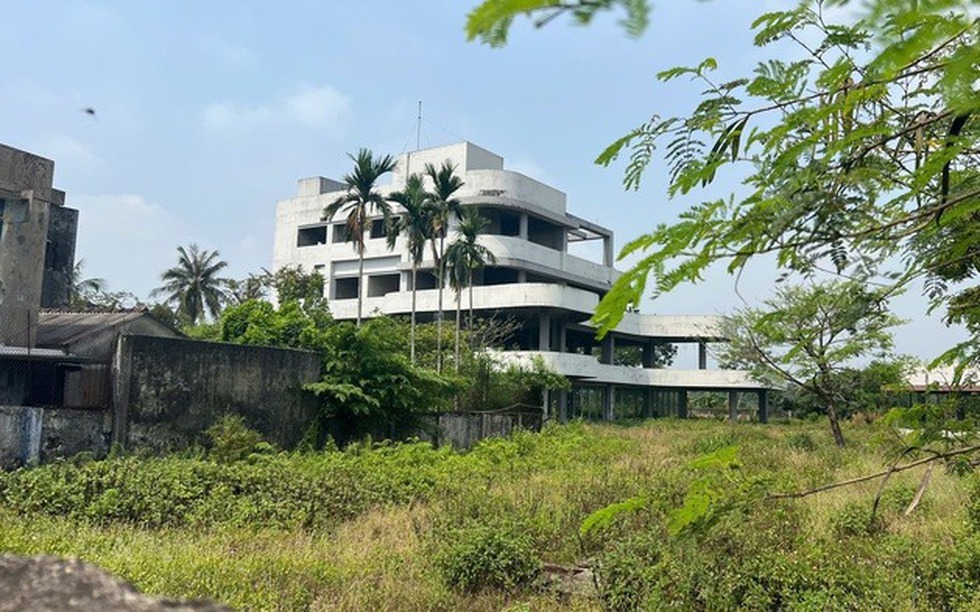 Tổ hợp thương mại dịch vụ 200 tỷ trên đất nhà máy bia bỏ hoang nhiều năm, tương lai vẫn vô định